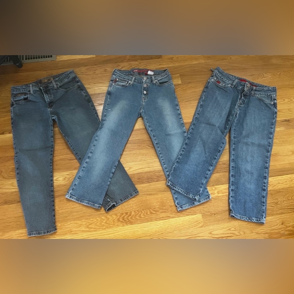 Lot of three pairs jeans size 3&5 
Two Bongo one Lei all good condition